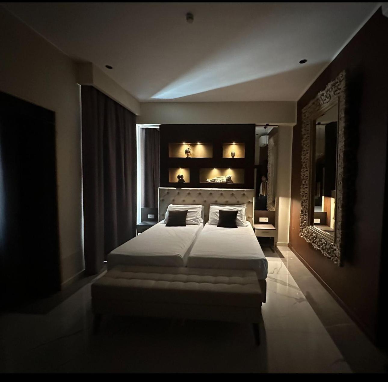Adelaide Suite Dreams ローマ エクステリア 写真